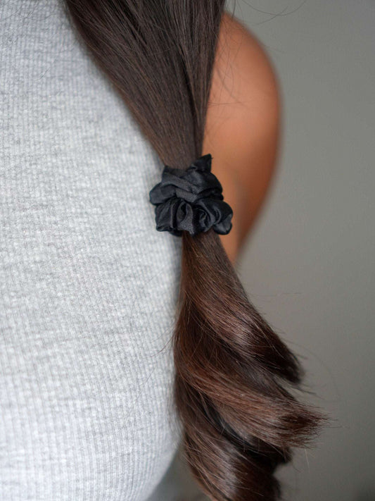 SILK SCRUNCHIE | BLACK - Fairyglim